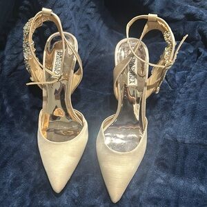 Badgley Mischka Women's Gold Heels
